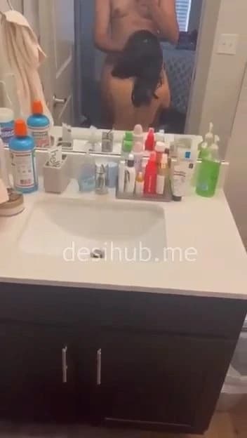 Hot Punjabi Influencer shows her thick ass and gives a sloppy blowjob - Video 4