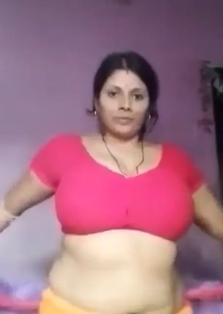 Featured image for Desi Bhabhi Strips Her Saree Shows Big Tanker Boobs Juicy Pussy Thick Ass