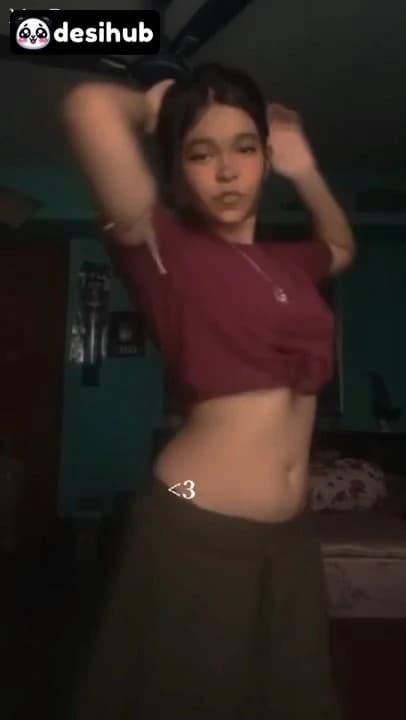 This hot school girl babe gets fully nude for her viral MMS and fingers her pussy deep - Video 3