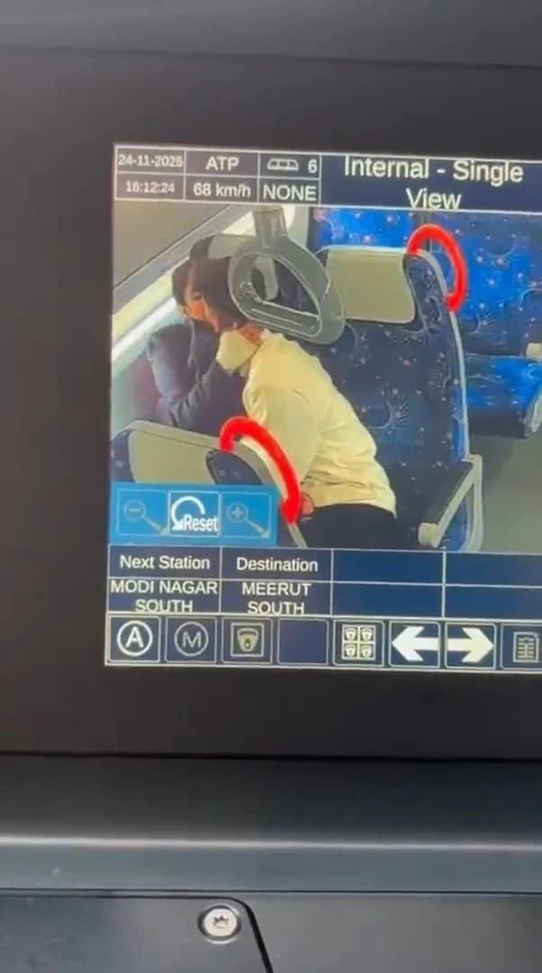 Viral Meerut Train Leaked Couple Sex MMS - Video 2