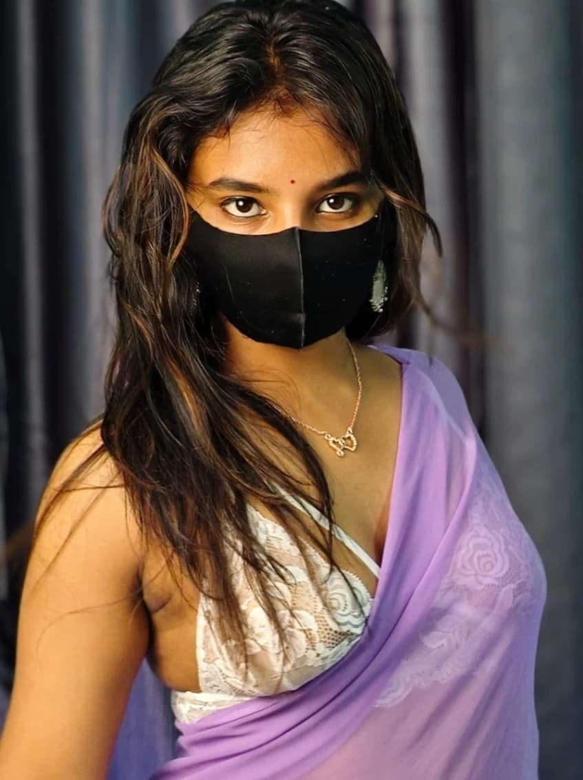 Featured image for Zugerlips Strips Saree Shows Big Boobs and Plays with Hubby Hard Dick