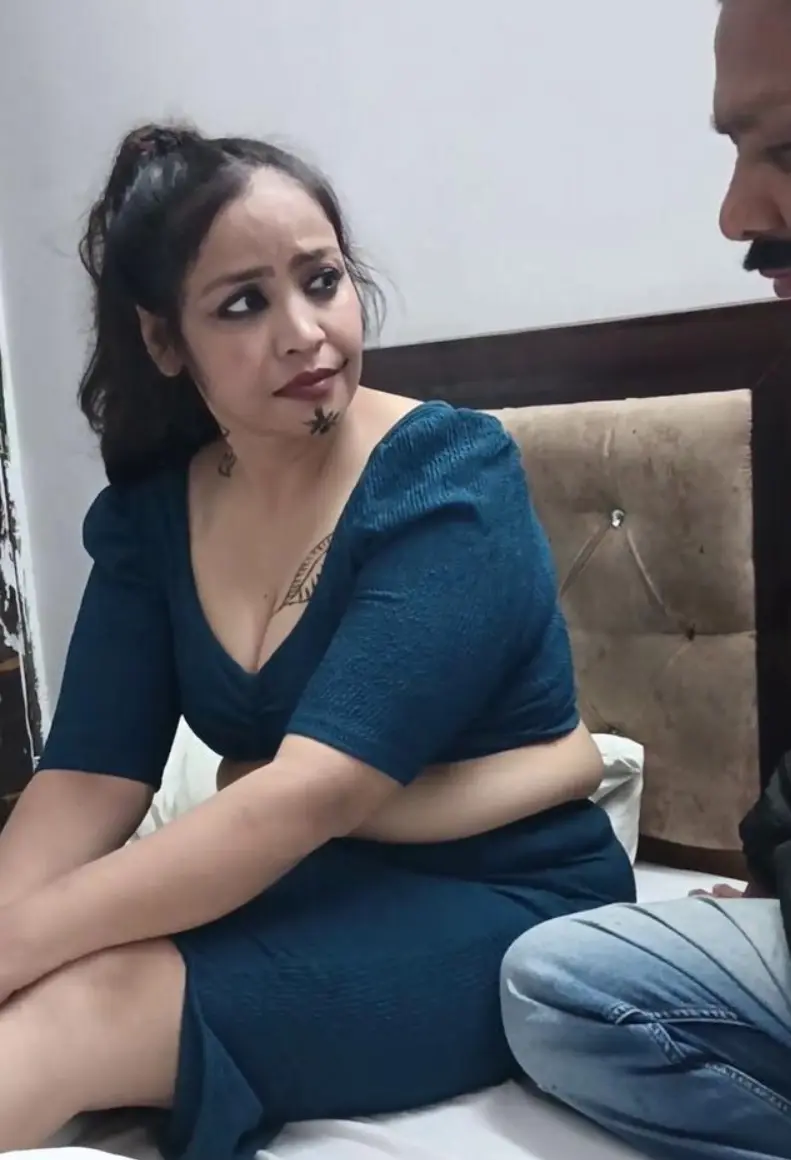 Featured image for Desi Bhabhi Office Service Fully Nude and Fucked Hard on Bed Alone Couple Sex