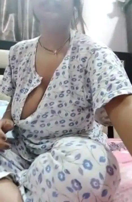 Featured image for Horny Desi Bhabhi Ritu Gets Boobs Massage And Wet Pussy Fingering At Home